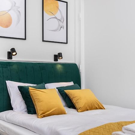 Premium Splendid Old Town Suites - By Upstairs Krakow Ngoại thất bức ảnh