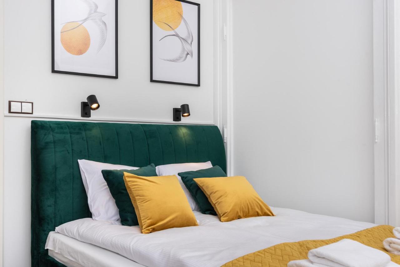 Premium Splendid Old Town Suites - By Upstairs Krakow Ngoại thất bức ảnh